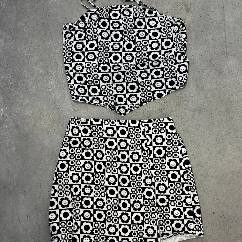 Art Class Girls Matching Set | Floral Smiley Tank & Skirt | Size XL 14/16